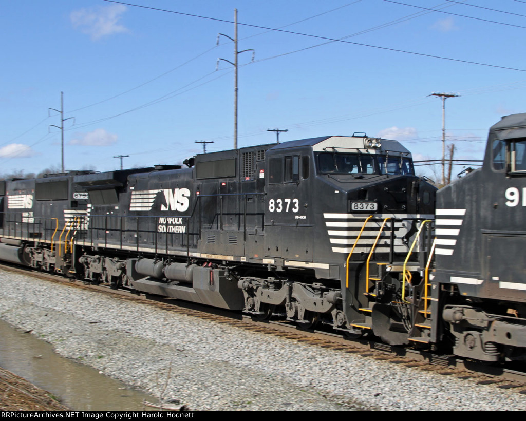 NS 8373